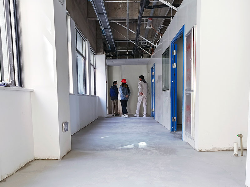 探班合肥5000平廠房裝修工程施工現場